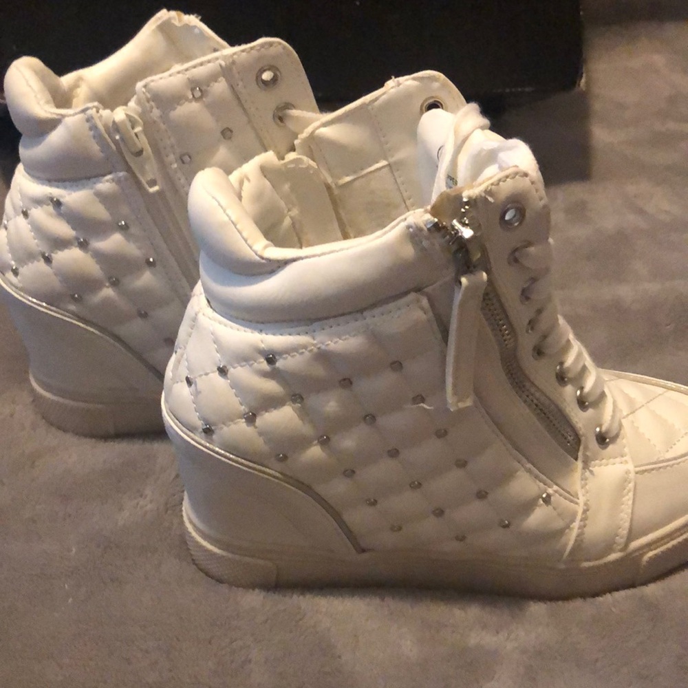 Wedge sneakers